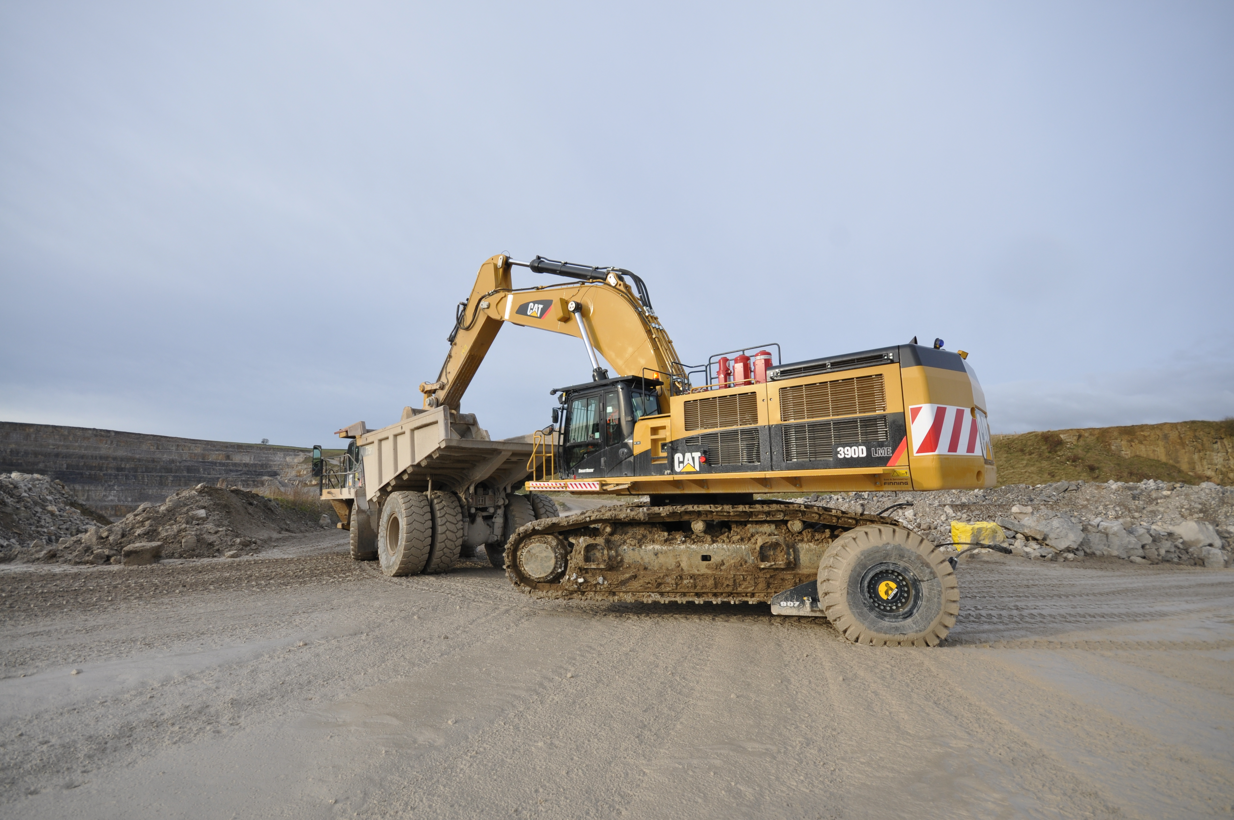 Cat 390 with a Sleipner system